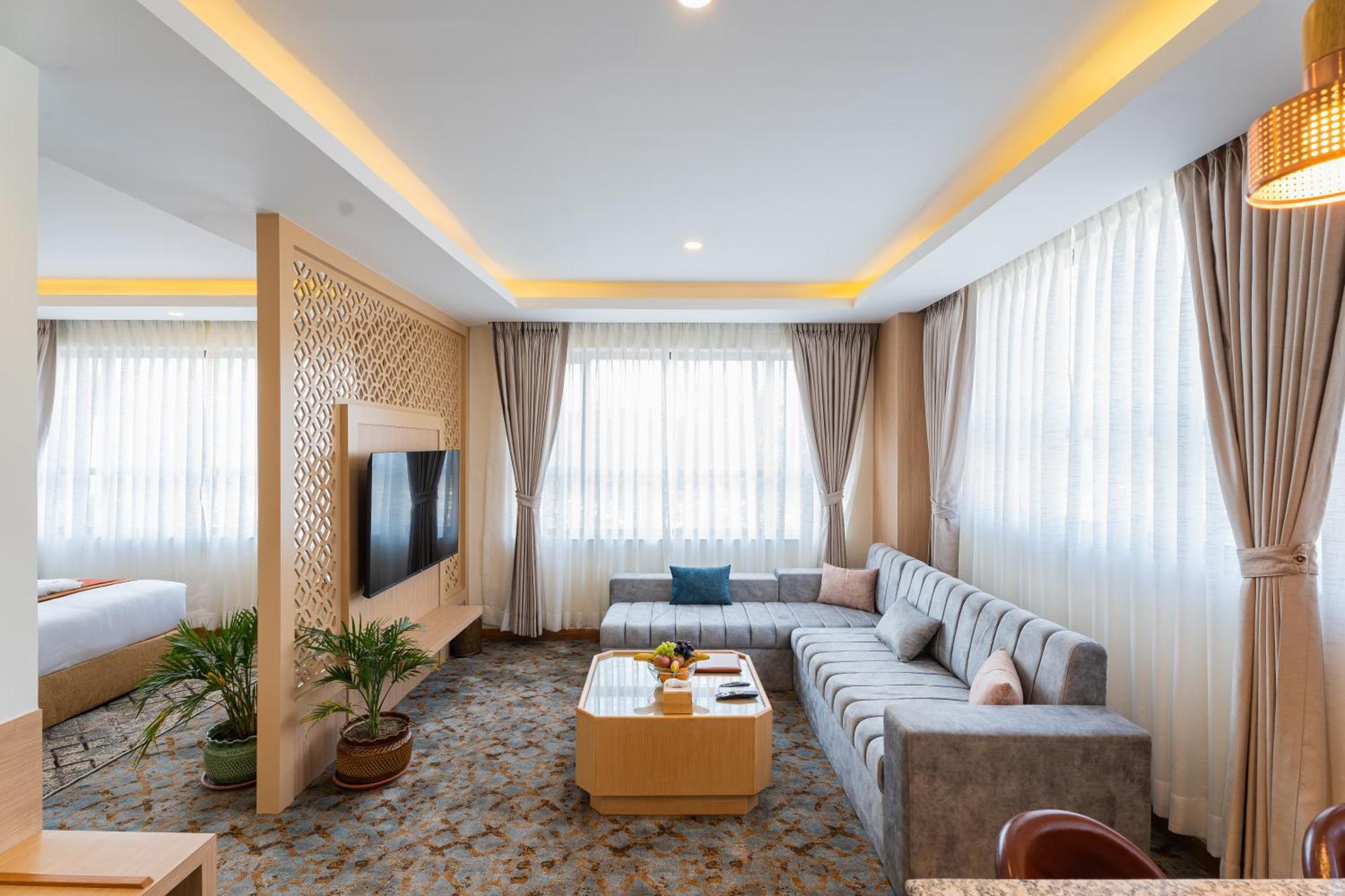Hotel Crystal Pashupati Kathmandu Exteriör bild