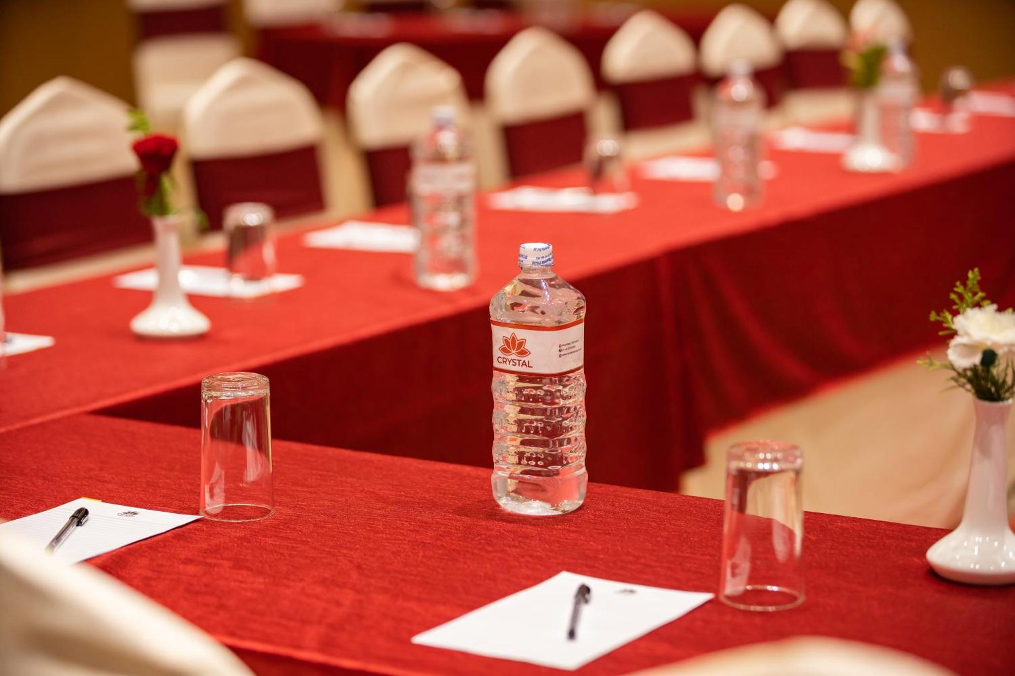 Hotel Crystal Pashupati Kathmandu Exteriör bild