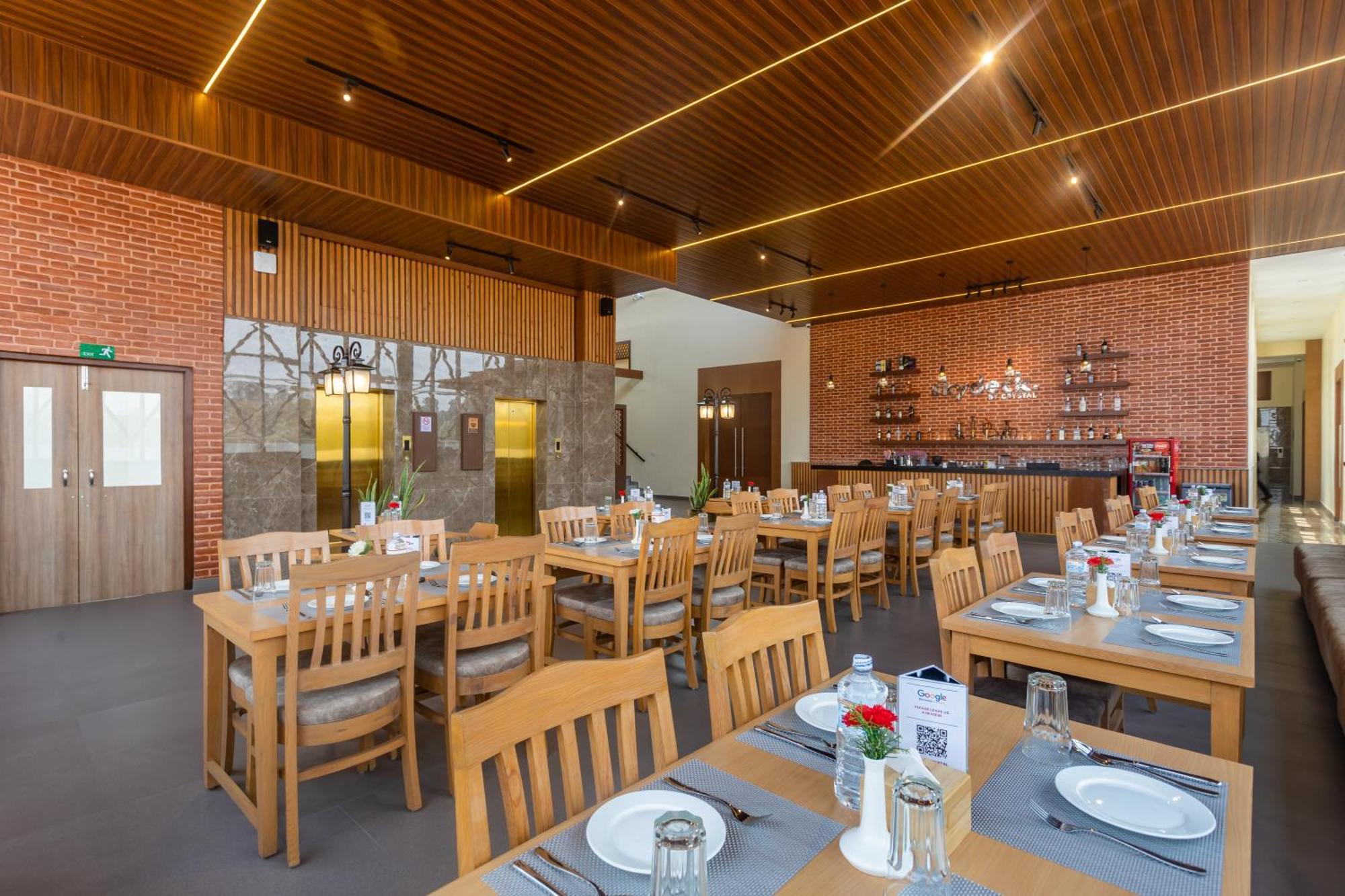 Hotel Crystal Pashupati Kathmandu Exteriör bild