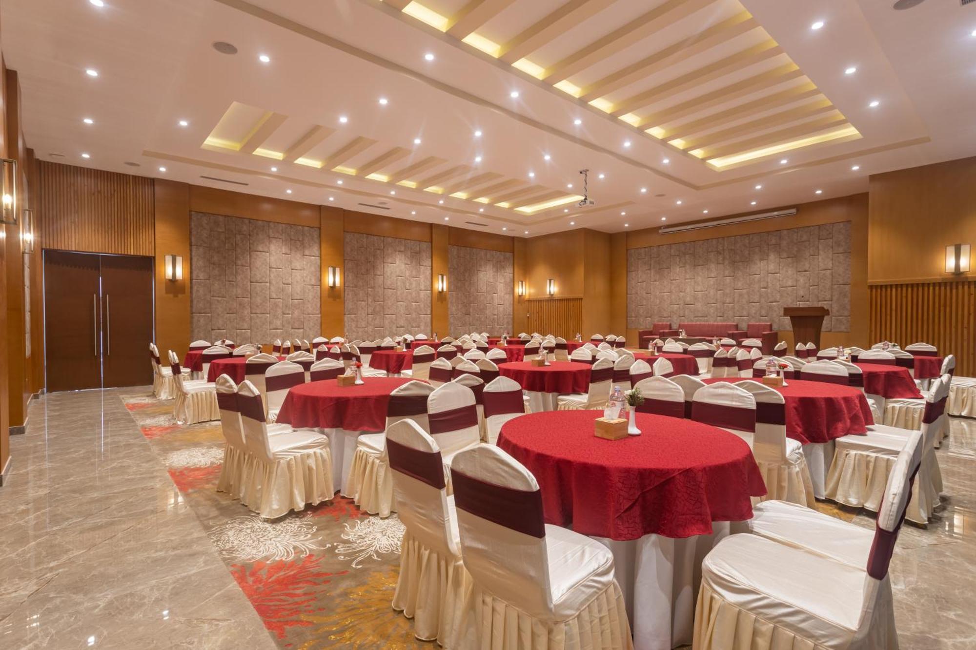 Hotel Crystal Pashupati Kathmandu Exteriör bild