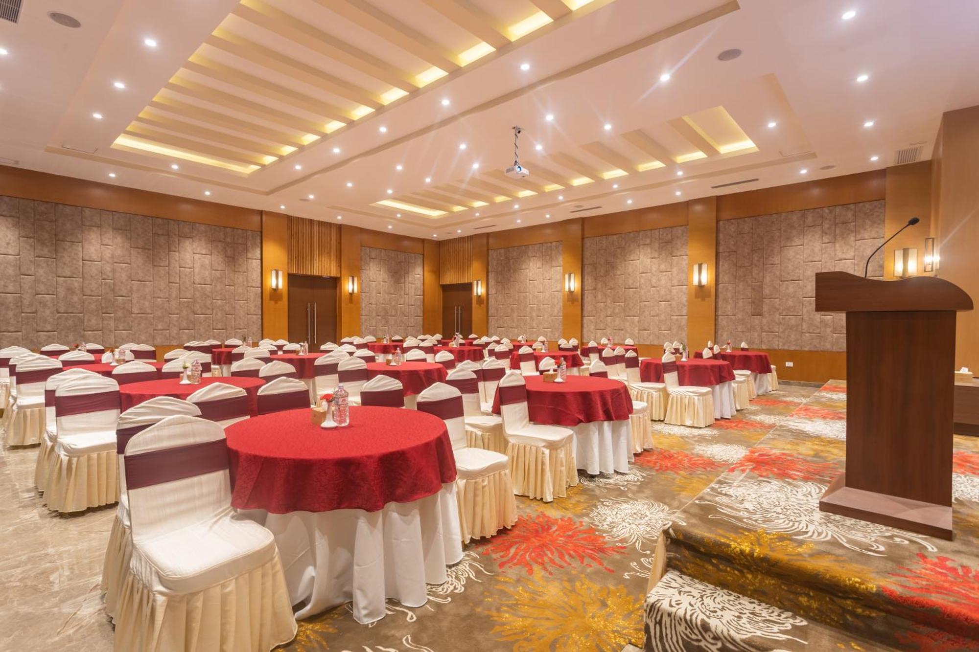 Hotel Crystal Pashupati Kathmandu Exteriör bild