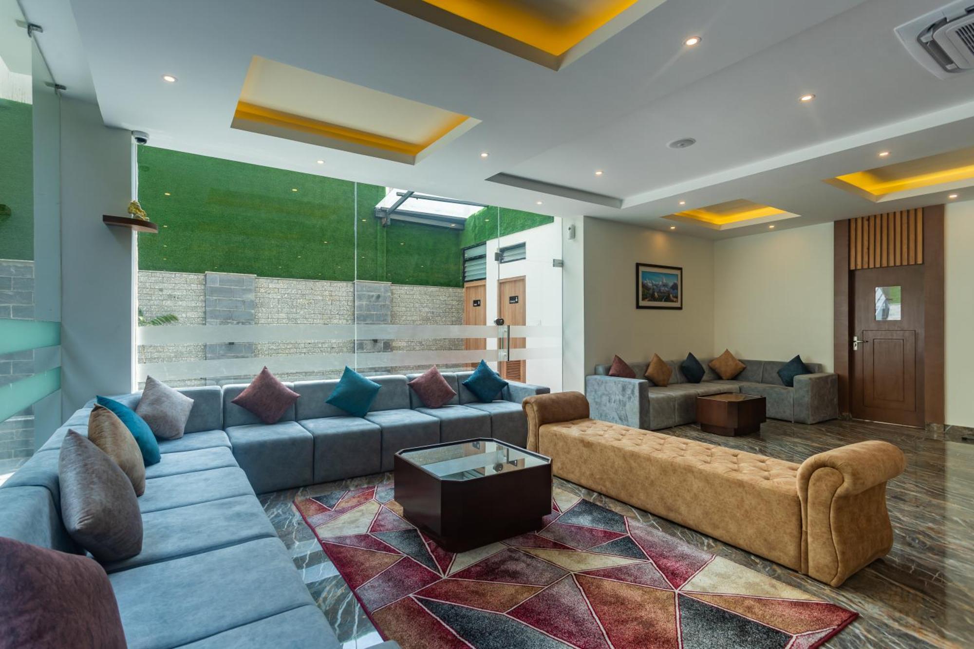 Hotel Crystal Pashupati Kathmandu Exteriör bild