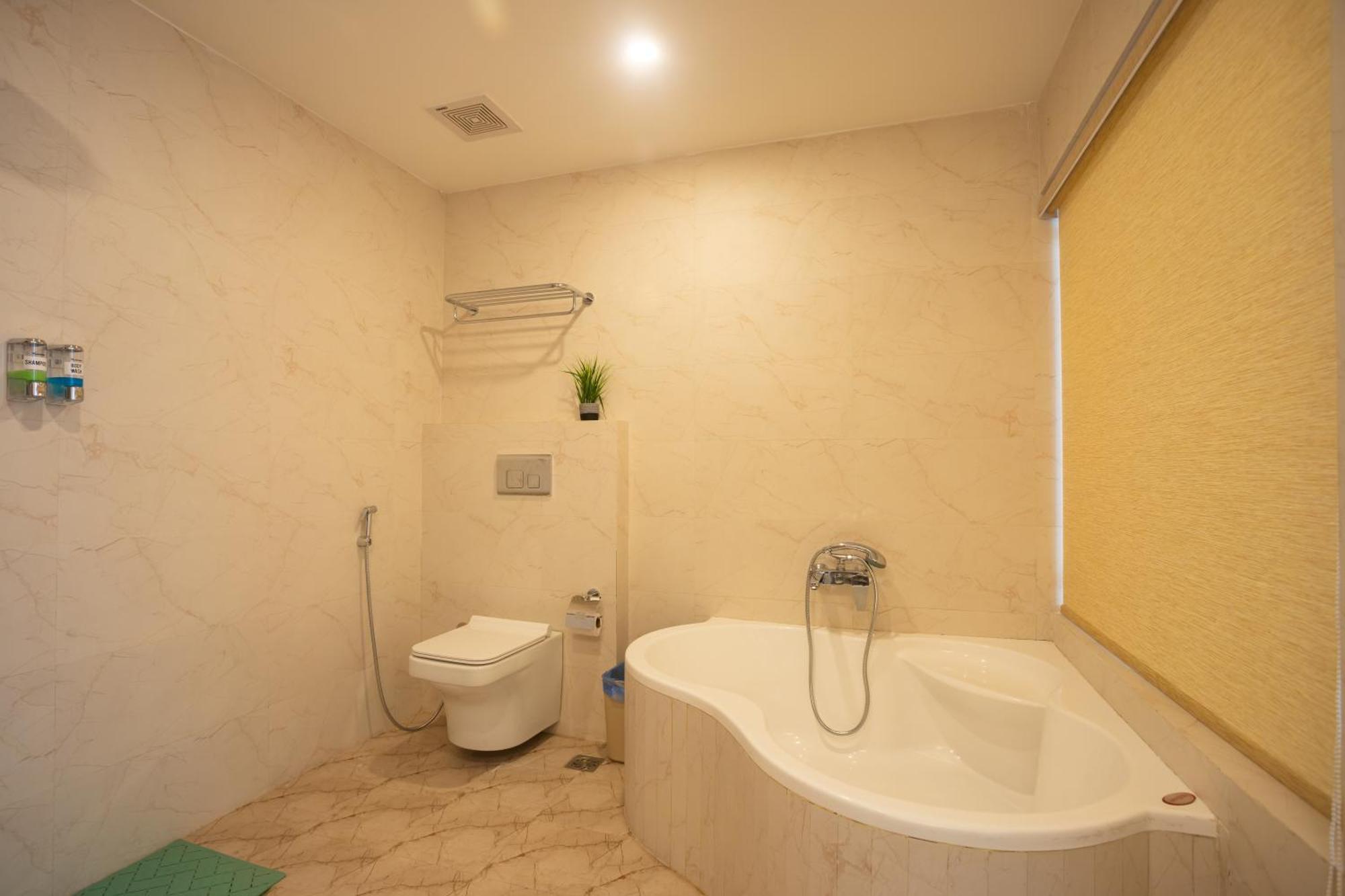 Hotel Crystal Pashupati Kathmandu Exteriör bild
