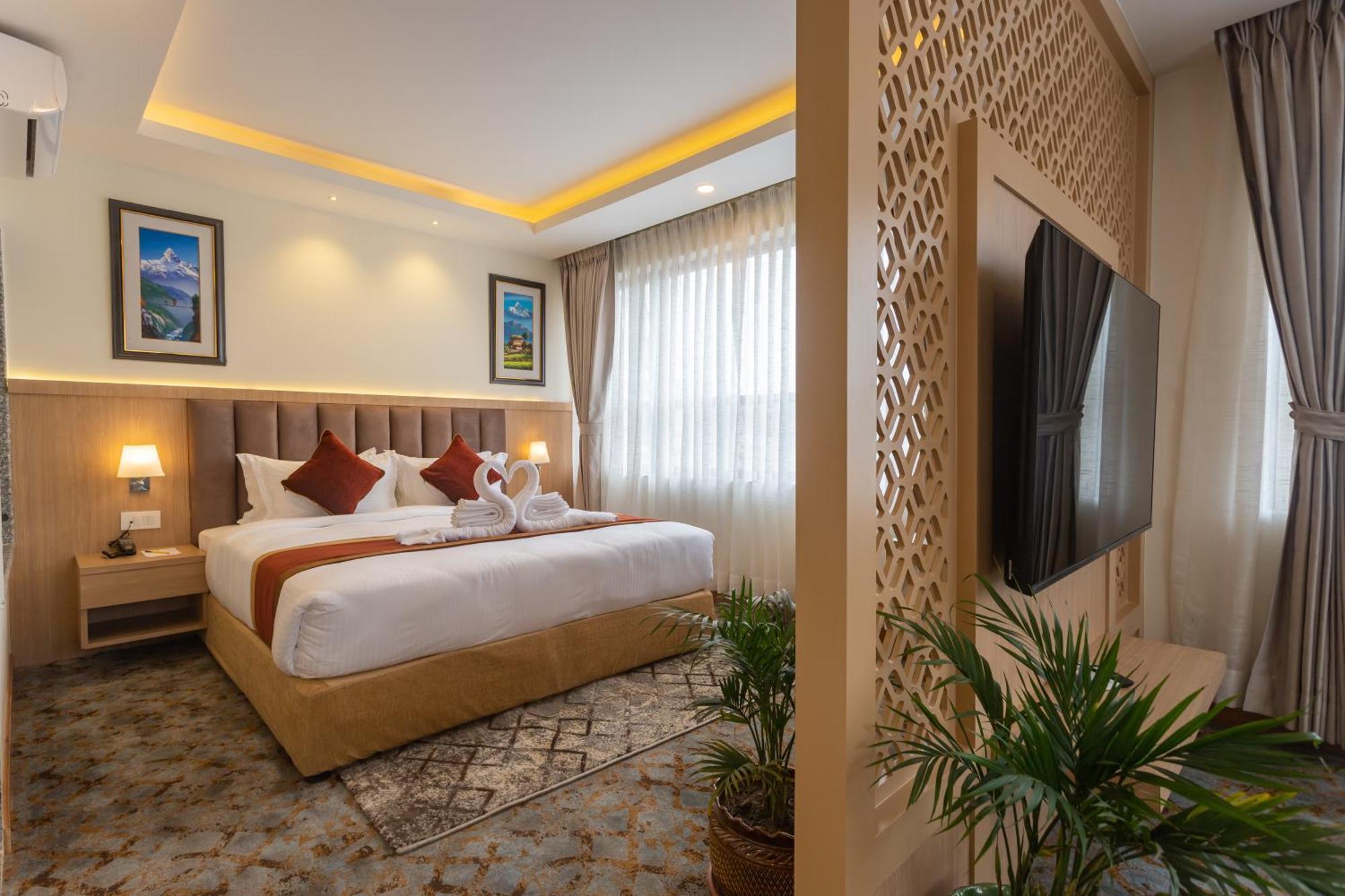 Hotel Crystal Pashupati Kathmandu Exteriör bild