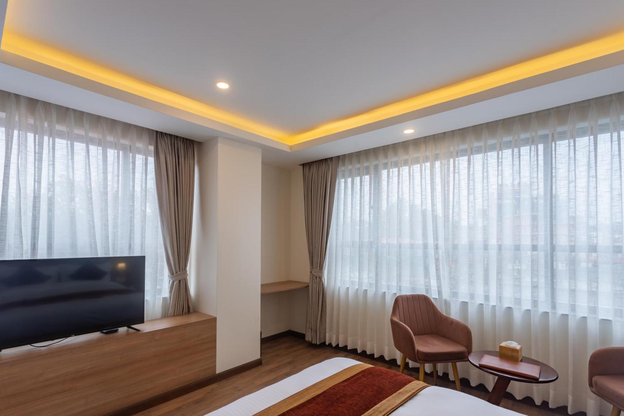 Hotel Crystal Pashupati Kathmandu Exteriör bild