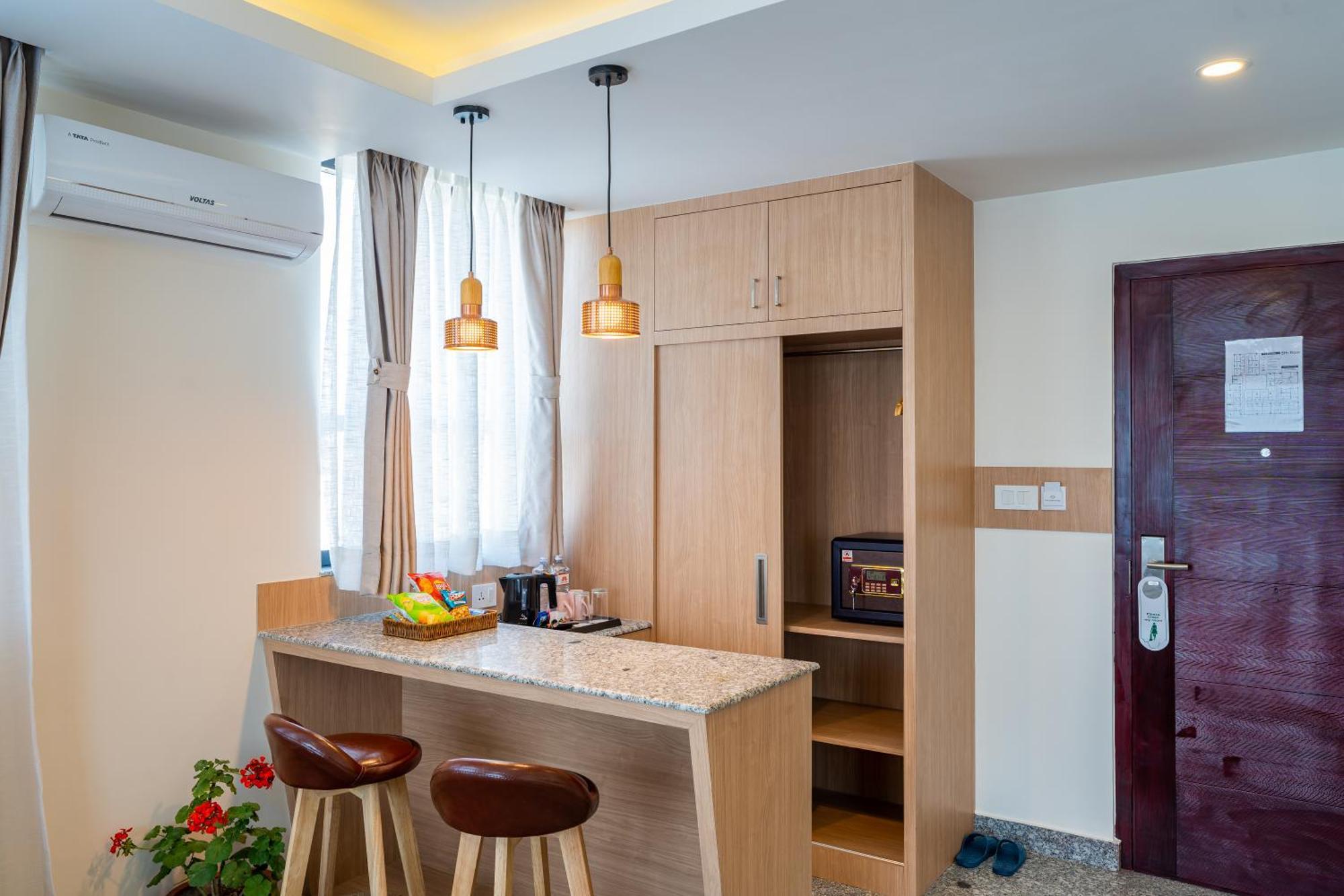 Hotel Crystal Pashupati Kathmandu Exteriör bild