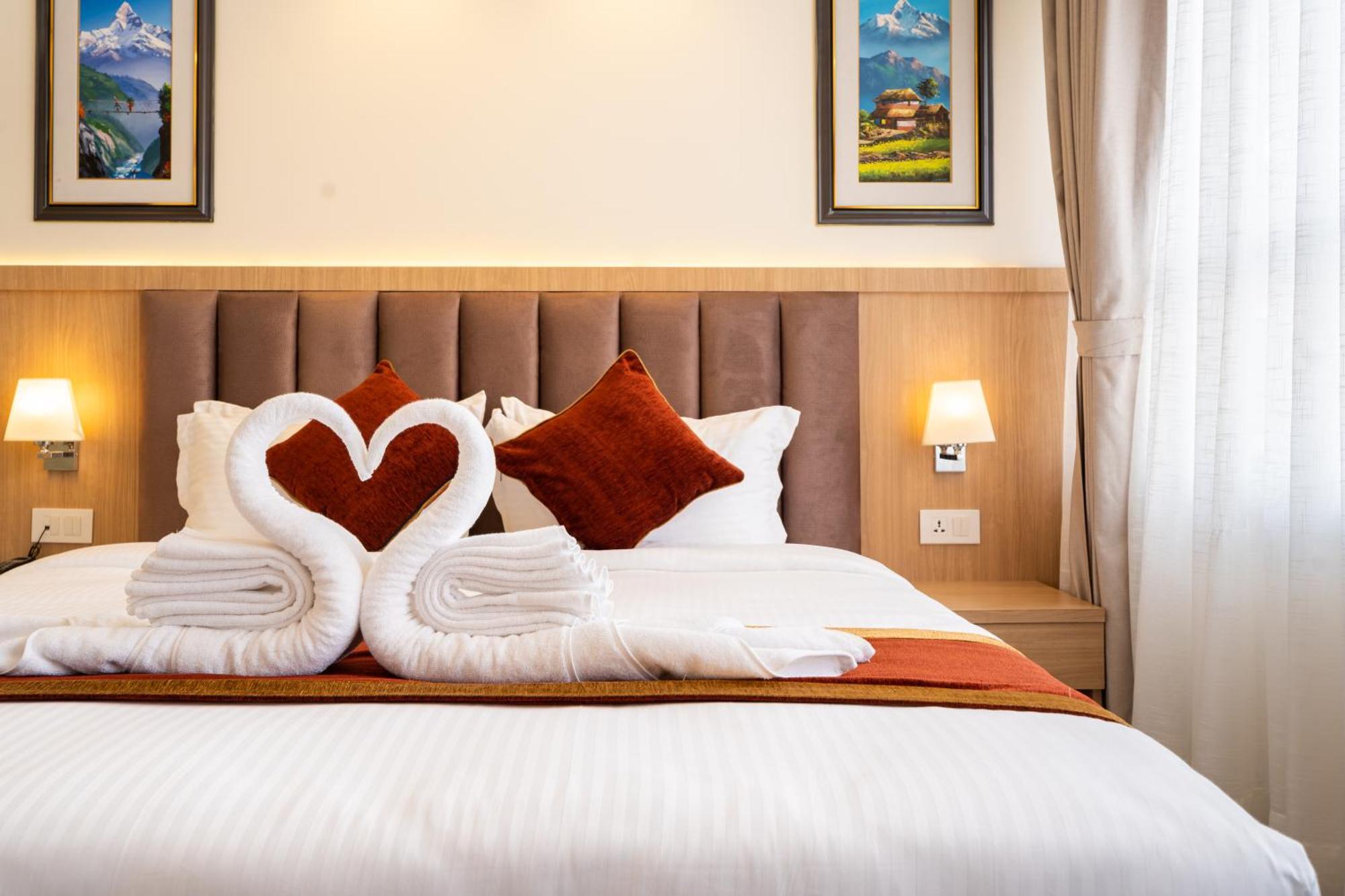 Hotel Crystal Pashupati Kathmandu Exteriör bild