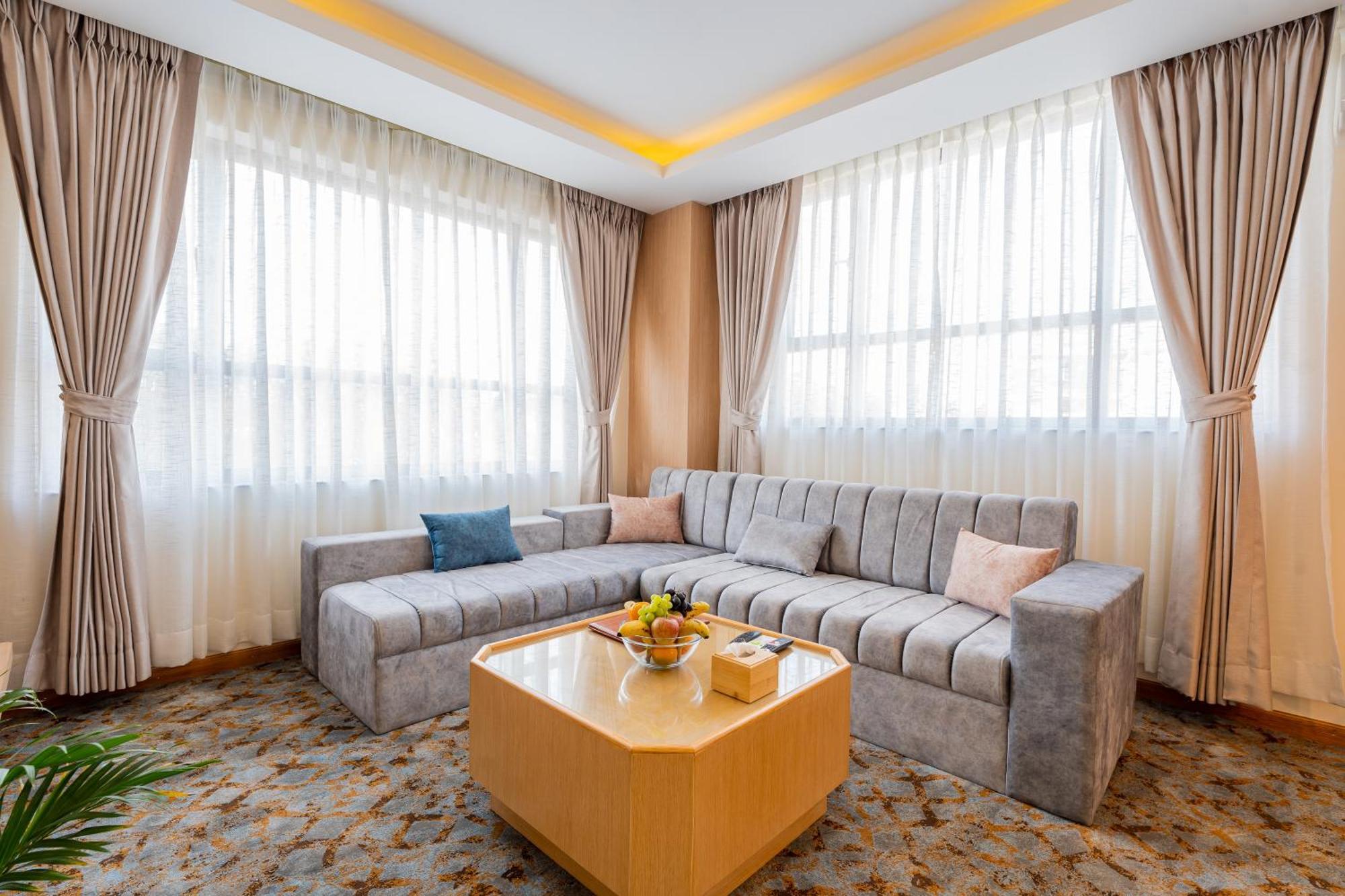 Hotel Crystal Pashupati Kathmandu Exteriör bild