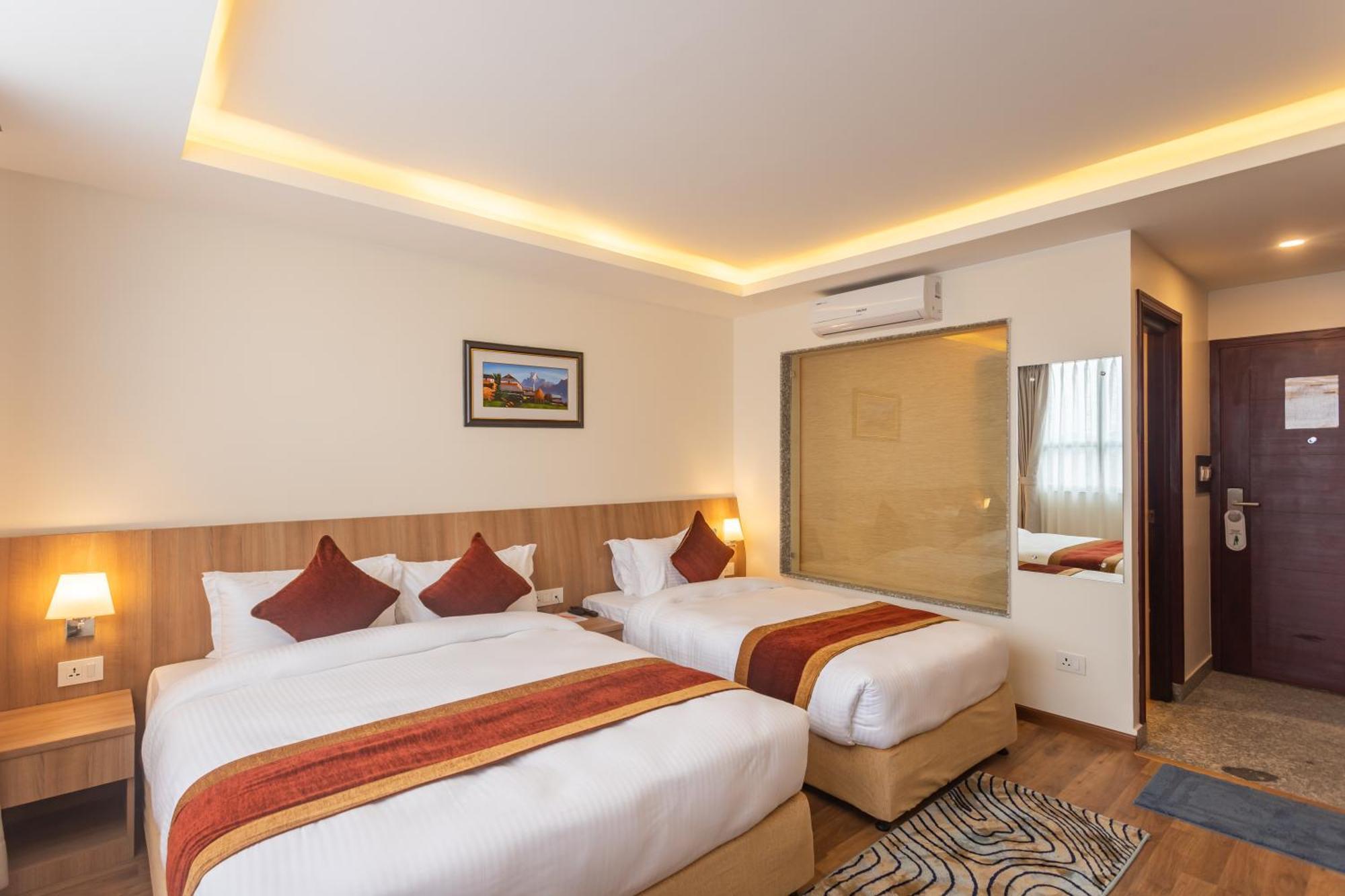 Hotel Crystal Pashupati Kathmandu Exteriör bild